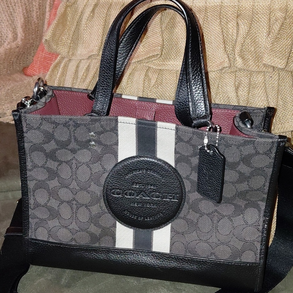 COACH Dempsey Carryall Tote